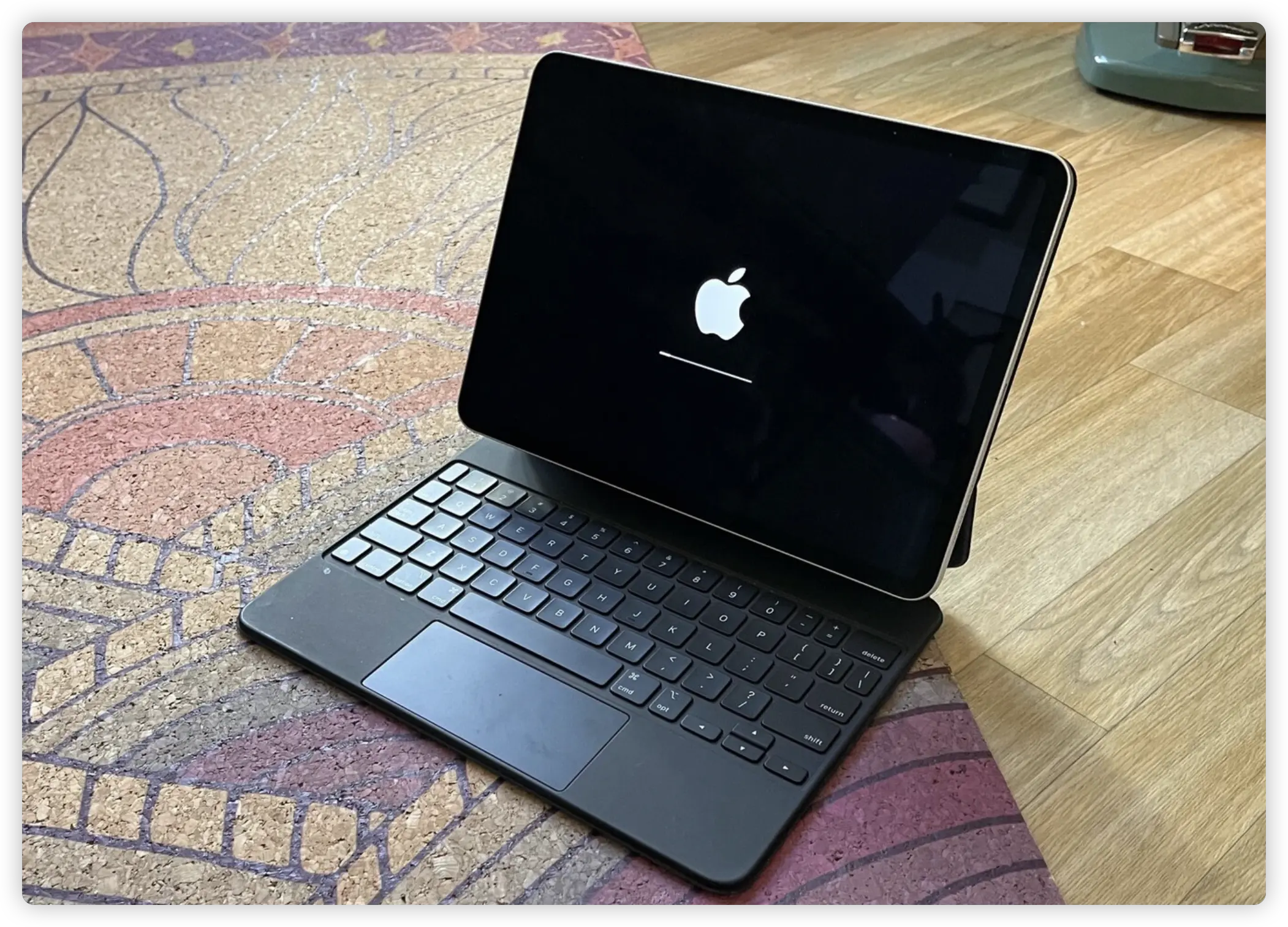 iPad LOGO 横向模式