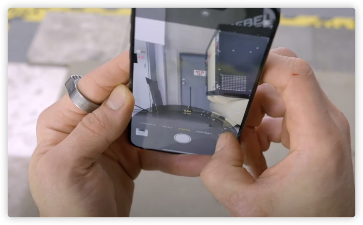 iPhone 15 摔机测试 耐摔