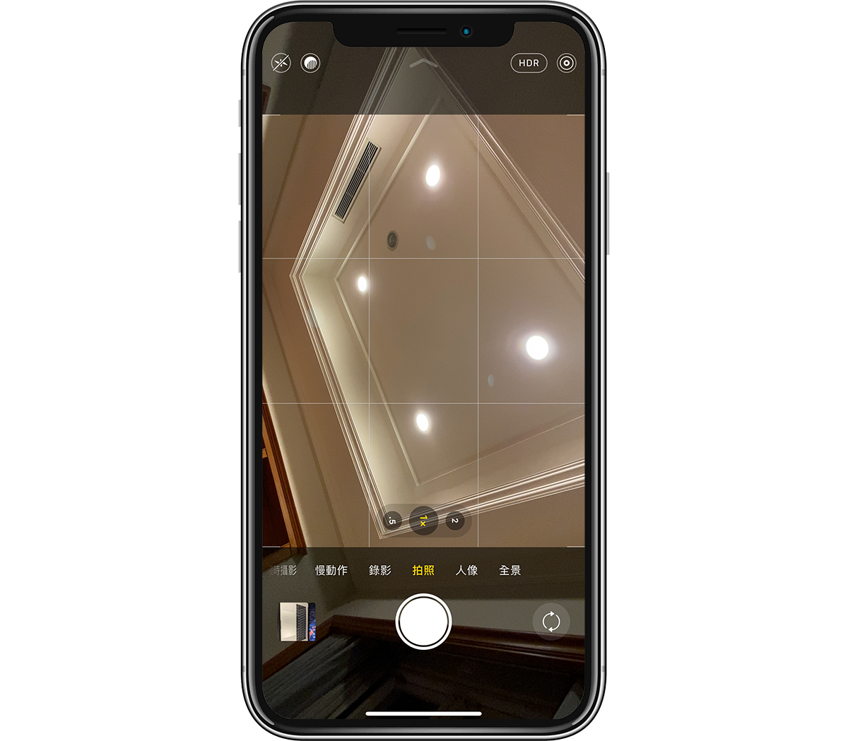 iPhone 11 拍照有绿点？ 耀光、鬼影为何产生、如何避免？