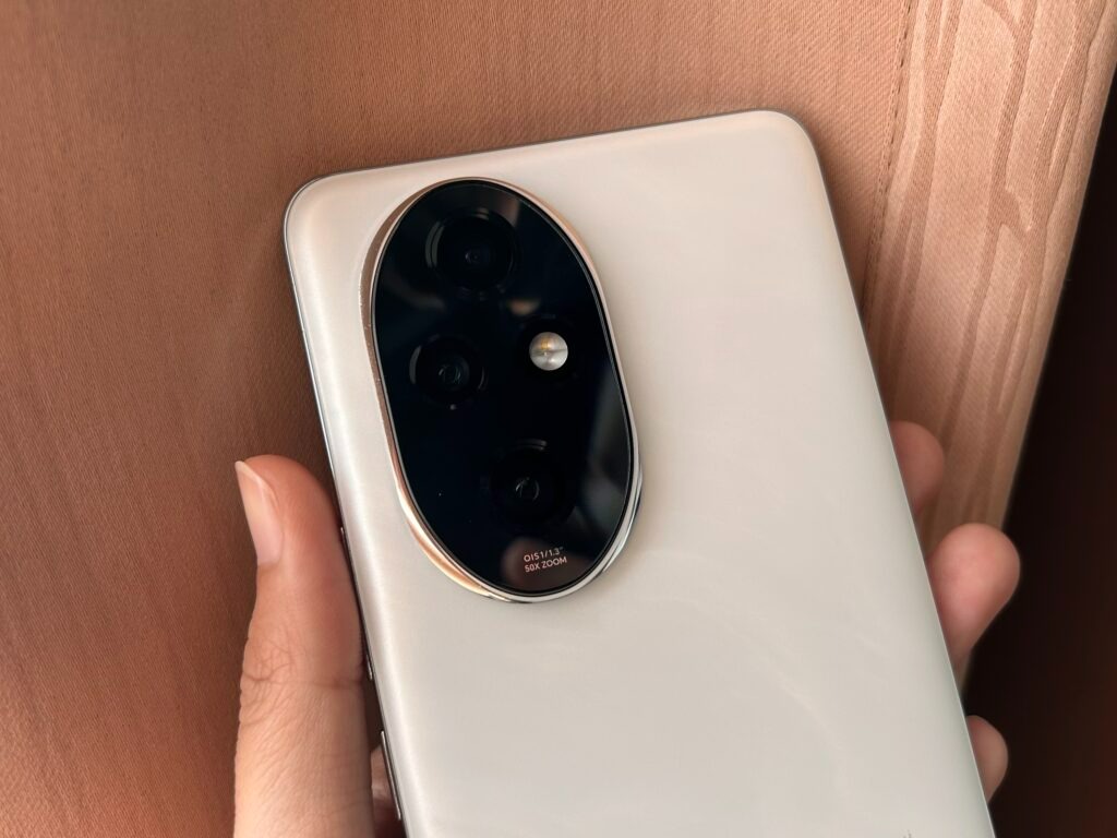 HONOR 200 Pro测评：实力堪比旗舰机型的手机