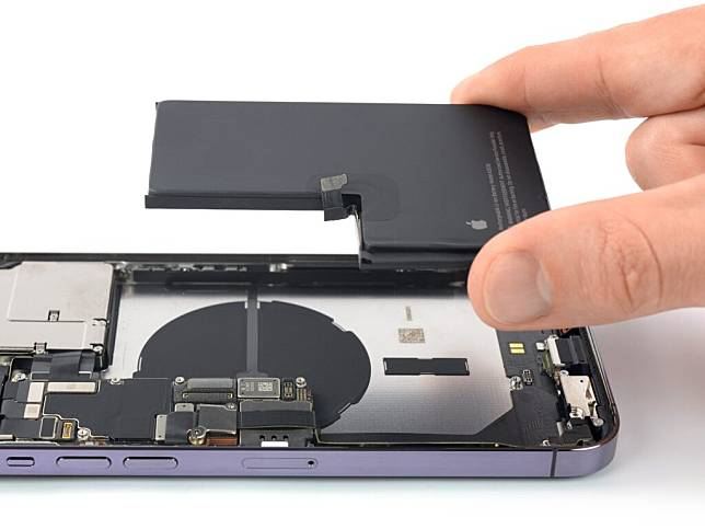iPhone 16 电池更易更换以符合欧盟新规定