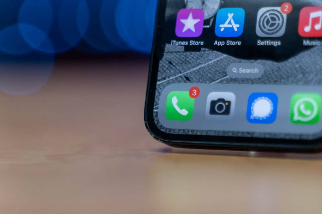 iOS 18 让电话 App 红点超难清除 两种设置不再受红点困扰