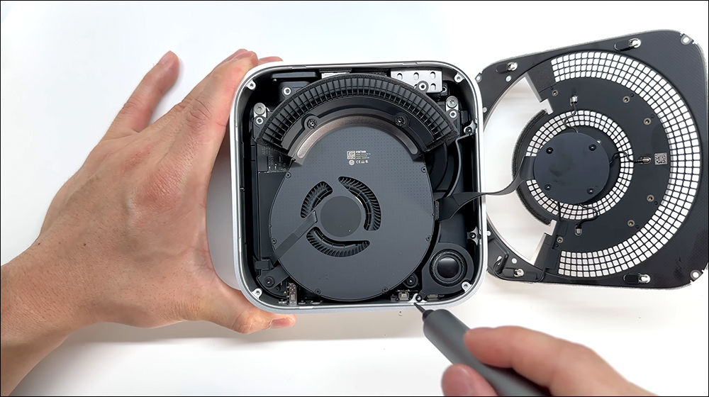 M4 Mac mini 采用可拆卸 SSD 模块化设计，国外已有成功改装扩充至 2TB 案例 - 安卓手赚网