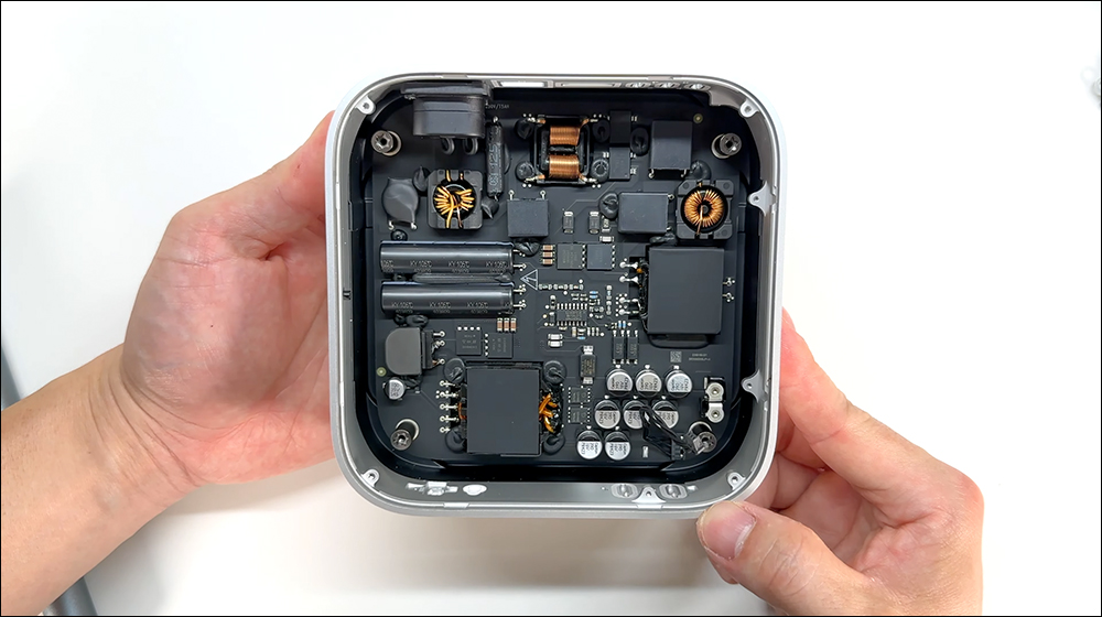 M4 Mac mini 采用可拆卸 SSD 模块化设计，国外已有成功改装扩充至 2TB 案例 - 安卓手赚网
